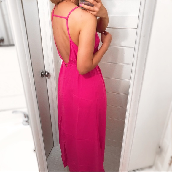 🆕 BRIGHT PINK SLIT MAXI DRESS! - Picture 4 of 13